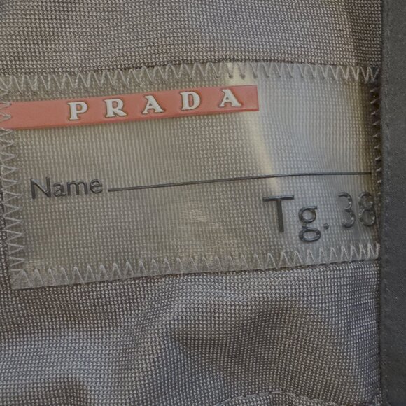 Prada 3 in 1 Gore-Tex jacket, W European size 38 - Picture 4 of 10